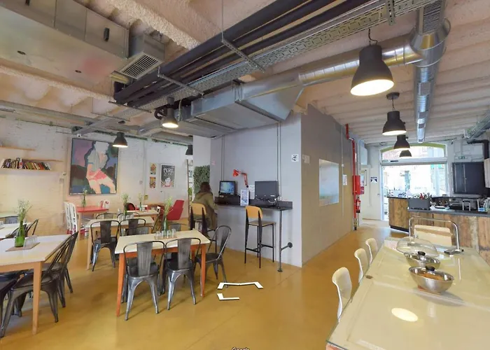 Ten To Go Hostel Barcelona